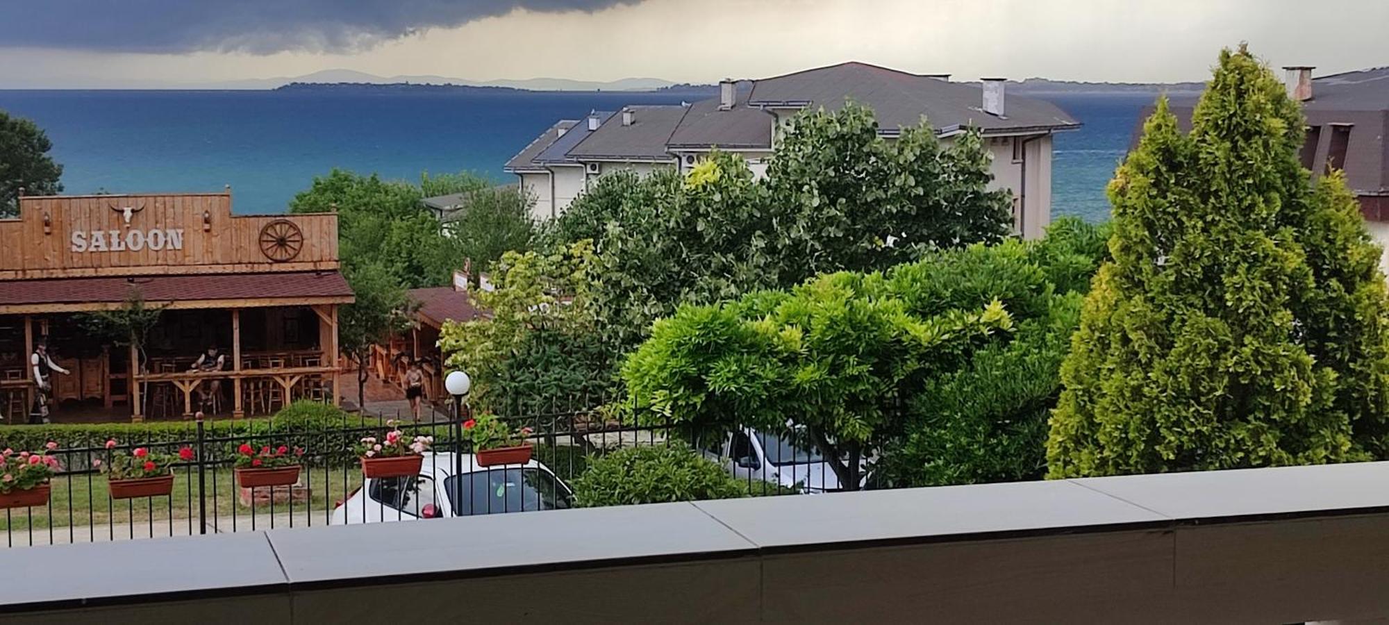 Dom-El Real Apartments 4 - Sveti Vlas Eksteriør bilde